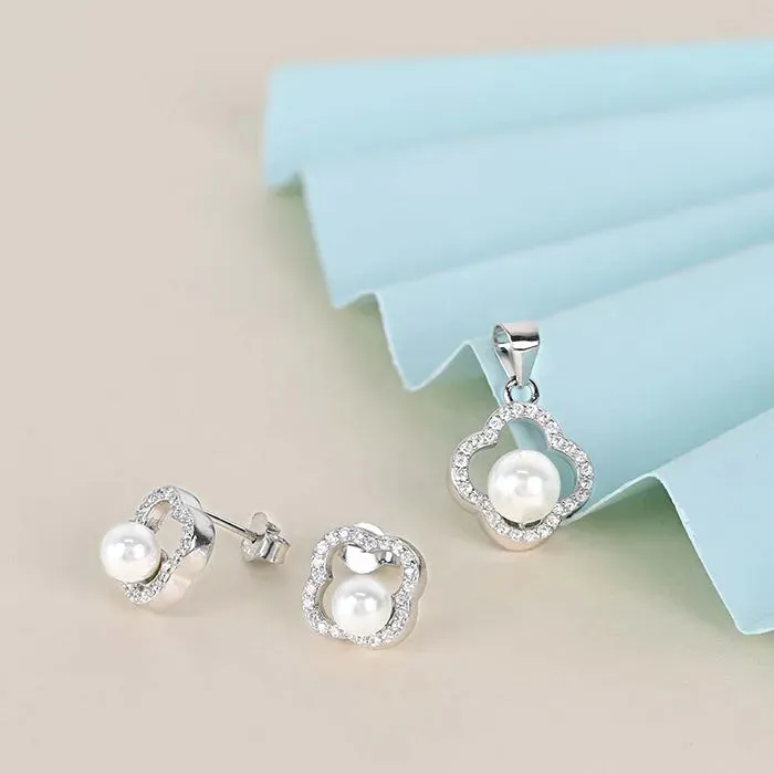 Intrigue Pendant Set