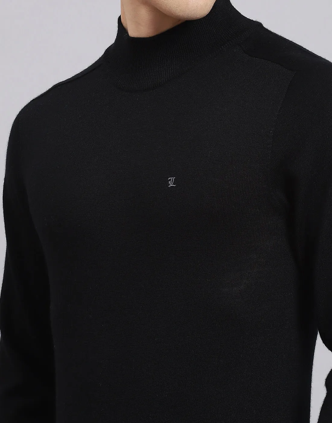 Men Black Solid T Neck Full Sleeve Sweater