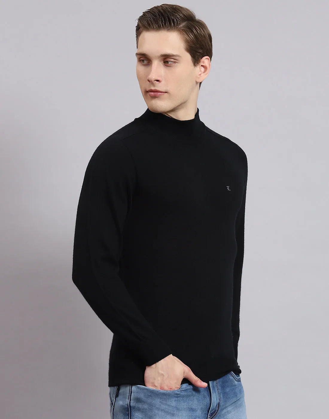 Men Black Solid T Neck Full Sleeve Sweater