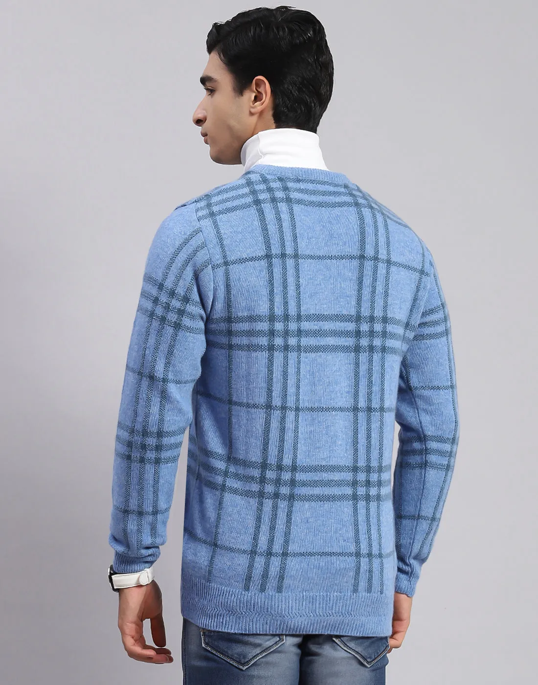 Men Blue Check V Neck Full Sleeve Sweaters/Pullovers