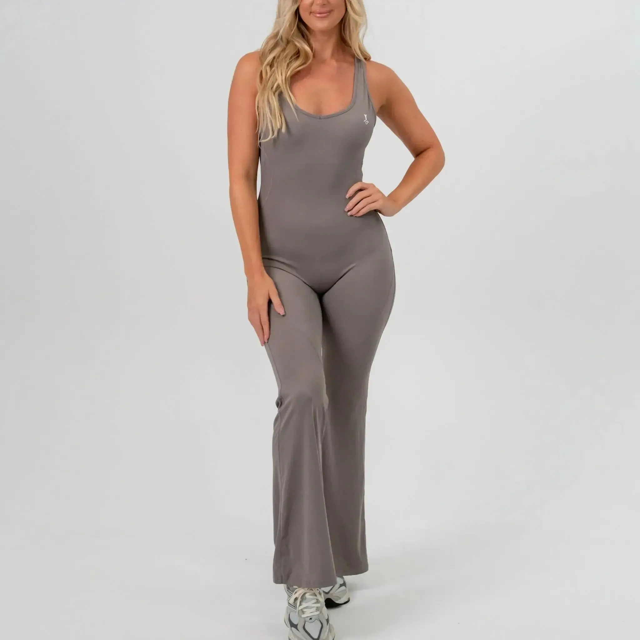 MOV3 FLARED JUMPSUIT - 30"