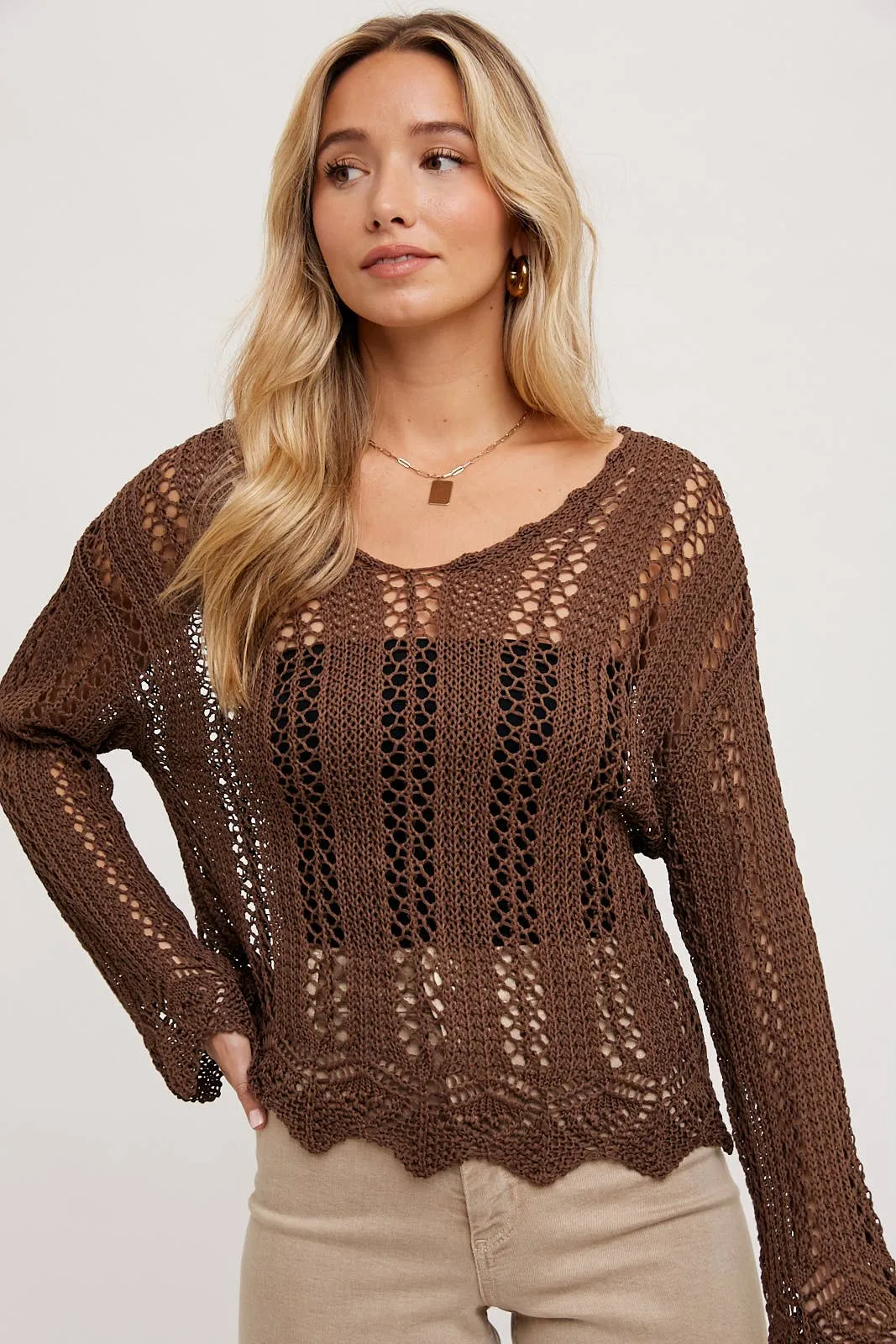 OPEN KNIT V-NECK PULLOVER - Scalloped Hem