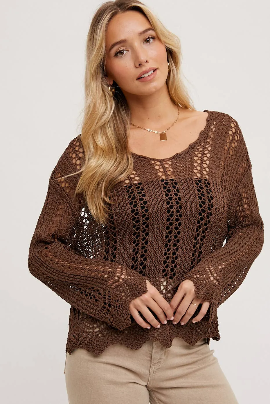 OPEN KNIT V-NECK PULLOVER - Scalloped Hem