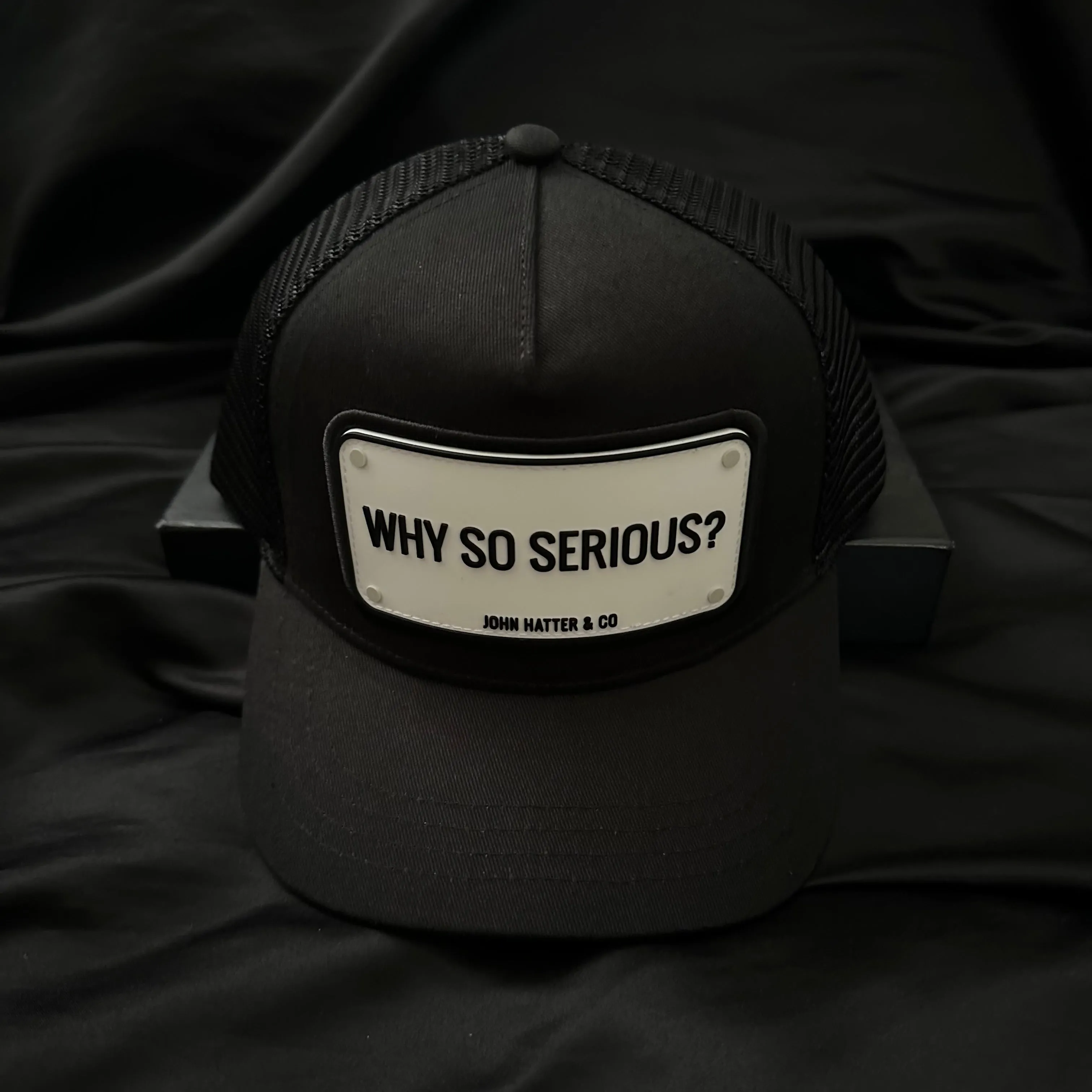 WHY SO SERIOUS? PVC (sin estuche)